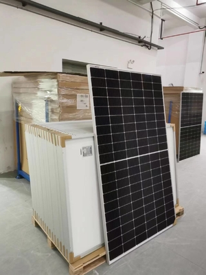 Beli Panel Energi Surya Tahan Air IP67 Setengah Sel Panel Surya Mono 460W online manufacture